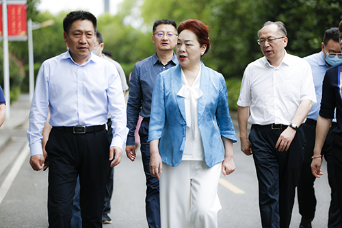省人社厅党组书记、厅长唐白玉一行到开元平台调研湖南省第一届职业技能大赛筹备情况