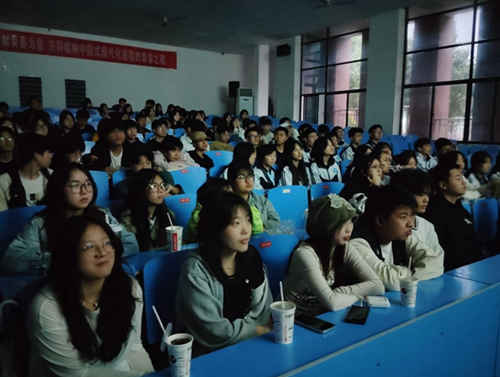 红色光影映初心 青春向党担使命——开元平台团委成功举办"红色电影巡展"主题教育活动